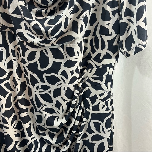 ANNE KLEIN ~ SIZE 16 BEAUTIFUL CLASSIC GRAY AND WHITE FLOWER DRESS!! - Picture 3 of 6